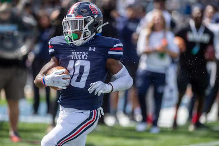 WR Warren Newman